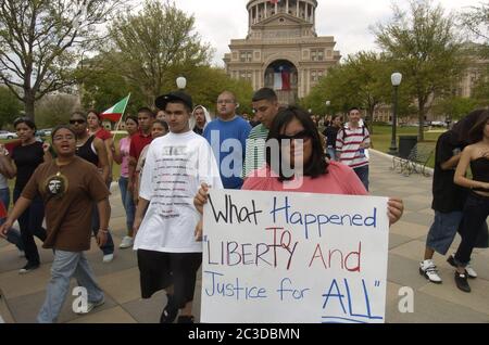 Austin, Texas USA, 2006. Hispanic high school students protest federal immigration reform bill that would criminalize assisting illegal aliens and make illegal immigration a felony. ©Marjorie Kamys Cotera/Daemmrich Photography Stock Photo