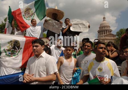 Austin, Texas USA, 2006. Hispanic high school students protest federal immigration reform bill that would criminalize assisting illegal aliens and make illegal immigration a felony. ©Marjorie Kamys Cotera/Daemmrich Photography Stock Photo