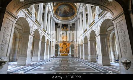 VERSAILLES, PARIS, FRANCE- SEPTEMBER 23, 2015: the royal chapel in the palace of versailles Stock Photo