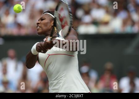 Serena Williams in action en route to winning the Women's singles final against Vera Zvonareva of Russia at Wimbledon 2010 Stock Photo