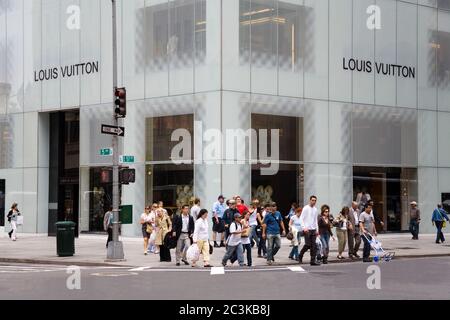 Louis Vuitton shop, Fifth Avenue and East 57th Street, Louis Vuitton  building, 5th Avenue, Midtown, Stock Photo, Picture And Rights Managed  Image. Pic. XN3-1474187