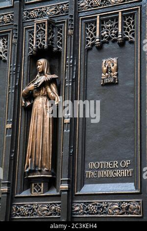 Detail of door, St. Patrick's Cathedral, Midtown Manhattan, New York City, New York, USA Stock Photo