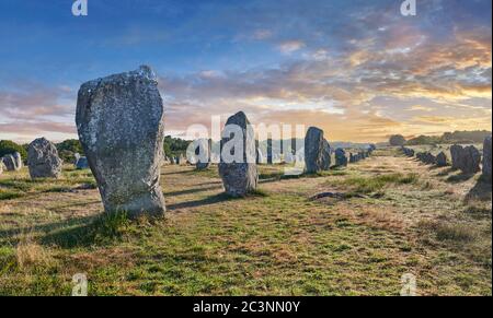 View of Carnac neolthic standing stones monaliths, Alignements du Menec, a pre-Celtic site of standing stones used from 4500 to 2000 BC,  Carnac is fa Stock Photo