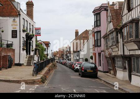 ALL SAINT'S STREET IN THE HISTORIC OLD TOWN OF HASTINGS Stock Photo