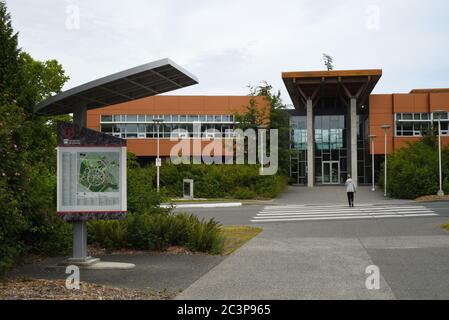 A view of  a campus map and the architecture of Michael Williams building on  the University of Victoria (UVic) campus in Victoria, British Coumbia, C Stock Photo