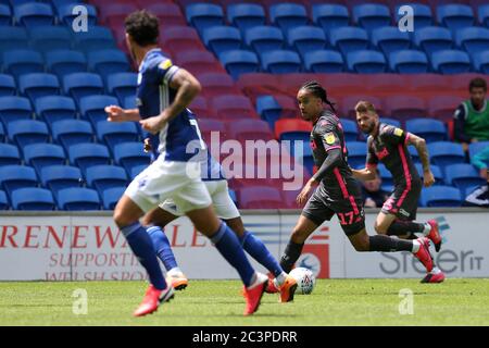 Cardiff, UK. 21st June, 2020. Helder Costa of Leeds United (17) in action. EFL Skybet championship match, Cardiff City v Leeds Utd at the Cardiff City Stadium on Sunday 21st June 2020. this image may only be used for Editorial purposes. Editorial use only, license required for commercial use. No use in betting, games or a single club/league/player publications. pic by Andrew Orchard/Andrew Orchard sports photography/Alamy Live news Credit: Andrew Orchard sports photography/Alamy Live News Stock Photo