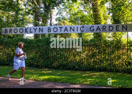 Brooklyn Botanic Garden. 1000 Washington Avenue. NYC. Brooklyn Botanic Garden BBG is a botanical garden in the borough of Brooklyn in New York City. F Stock Photo