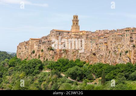 The medieval hill town of Pitigliano built on a tuff rock cliff, Tuscany, Italy Stock Photo