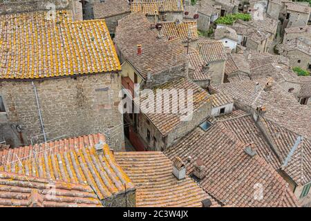 Traditionally tiled roof tops in the medieval hill town of Sorano, Tuscany, Italy Stock Photo