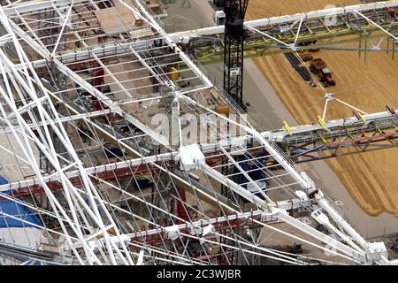 Rebuilding Wembley Stadium. A girder falls from the roof structure and all the construction workers evacuated to safety 20th March 2006. After the old Stock Photo