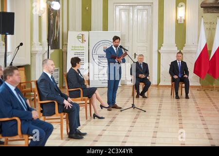 Warsaw, Mazovian, Poland. 22nd June, 2020. The President of The Republic of Poland ANDRZEJ DUDA Has Signed An Agreement With The National Council of Agricultural Chambers.in the picture: WIKTOR SZMULKIEWICZ, ANDRZEJ DUDA Credit: Hubert Mathis/ZUMA Wire/Alamy Live News Stock Photo