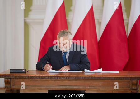 Warsaw, Mazovian, Poland. 22nd June, 2020. The President of The Republic of Poland ANDRZEJ DUDA Has Signed An Agreement With The National Council of Agricultural Chambers.in the picture: ANDRZEJ DUDA Credit: Hubert Mathis/ZUMA Wire/Alamy Live News Stock Photo