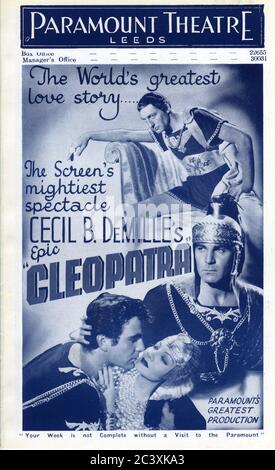 WARREN WILLIAM as Julius Caesar HENRY WILCOXON as Marc Antony and CLAUDETTE COLBERT as CLEOPATRA 1934 director CECIL B. DeMILLE Paramount Pictures Stock Photo