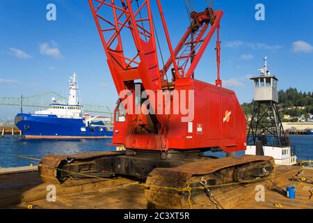 Crane & Oil Skimmer ship 'Oregon Responder' in the port of Astoria Stock Photo