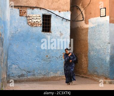 Fes, Morocco. 27th Feb, 2020. The souk or market in Fes, Morocco. February 27, 2020. Credit: Mark Hertzberg/ZUMA Wire/Alamy Live News Stock Photo