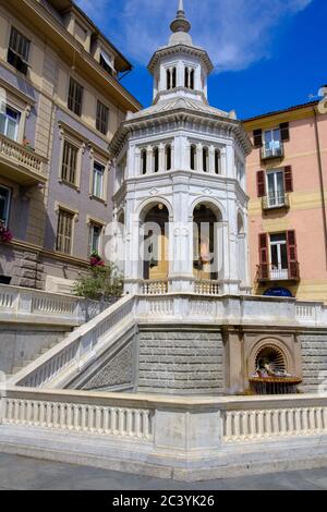 La Bollente fountain, hot water spring in Acqui Terme, Piedmont, Italy Stock Photo