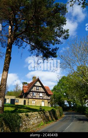 Victorian Lodge building at entrance to David Salamons Estate, Broomhill Road,  Southborough, near Tunbridge Wells, Kent, England Stock Photo