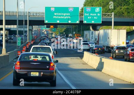 Newark, Delaware, U.S.A - June 20, 2020 - The view of the heavy traffic on Interstate 95 Stock Photo