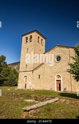 San Vincenzo al Volturno is a historic Benedictine monastery located in the territories of the Comunes of Castel San Vincenzo and Rocchetta a Volturno Stock Photo