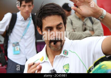 Mitchell Johnson with his moustache signed autographs for Australian fans in front of the Sydney Opera House as they celebrated the 5-0 Ashes Test vic Stock Photo