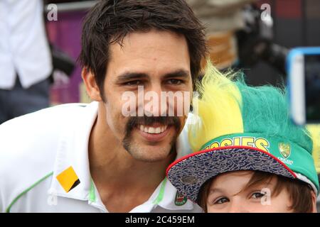 Mitchell Johnson with his moustache signed autographs for Australian fans in front of the Sydney Opera House as they celebrated the 5-0 Ashes Test vic Stock Photo