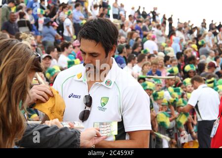 Mitchell Johnson with his moustache signed autographs for Australian fans in front of the Sydney Opera House as they celebrated the 5-0 Ashes Test vic Stock Photo