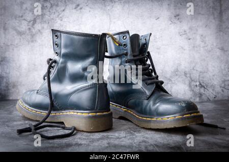 Dr martens for outlet life laces