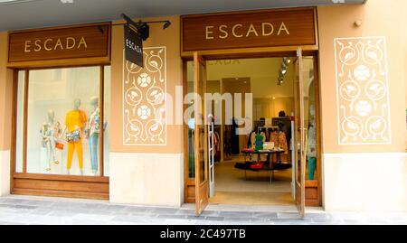 Escada outlet sale online deals shop