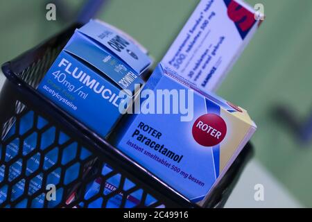 NIEUWEGEIN, 25-06-2020 , ,  Commonly used medicines available at the store or pharmacy  Veel gebruikte medicijnen bij verkrijgbaar in de winkel of apotheek  medicijnen Stock Photo