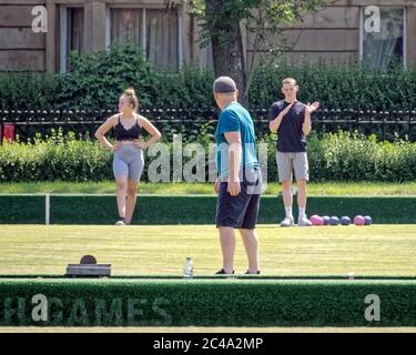 Glasgow, Scotland, UK 25th  June, 2020: UK Weather:Scorcher in the city as people take to the green hub of kelvingrove park in the leafy west end of the town.. Gerard Ferry/Alamy Live News Stock Photo