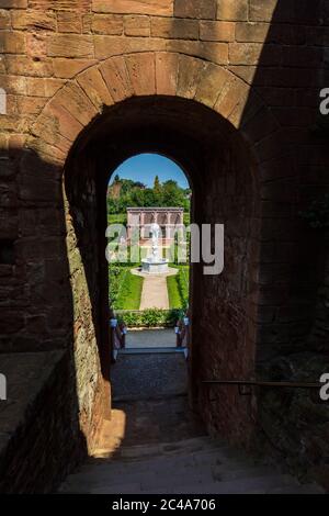 The entrance to the Elizabethan Gardens at Kenilworth Castle, Warwickshire, England Stock Photo