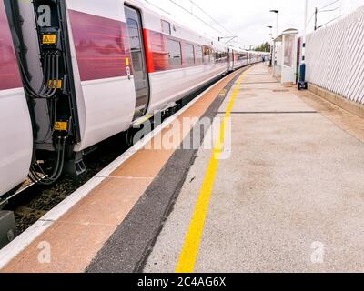 June 09th, 2020 – Retford, United Kingdom. Just one of the hundreds of fast trains, passing Retford Train Station, that run up and down the country ta Stock Photo