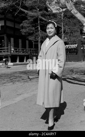 japanese-fashion-model-woman-