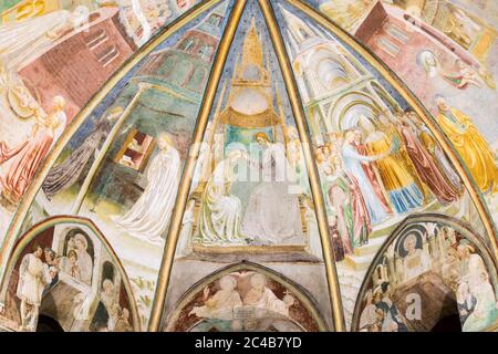 Choir with scenes from the life of Mary, frescoes by Masolino da Panicale, 1435, Gothic, Collegiata dei Santi Stefano e Lorenzo, Castiglione Olona Stock Photo