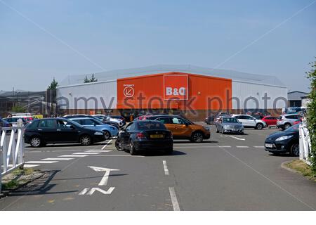 B&Q home improvement trade store on an industrial estate Stock Photo