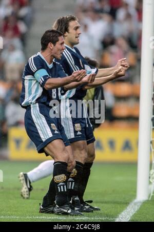 Diego simeone argentina 1998 hi-res stock photography and