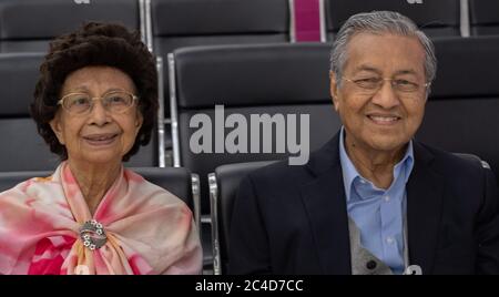 Tun Dr. Mahathir Mohamed, the ex Prime Minister of Malaysia and his wife at Narita International Airport, Tokyo, Japan Stock Photo