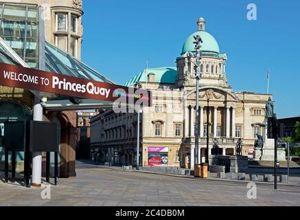 City Hall in Queen Victoria Square, Hull, Humberside, East Yorkshire, England UK Stock Photo