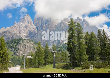 Cable car at the the Monte Cristallo Mastiff (Cortina d'Ampezzo, Italy) Stock Photo