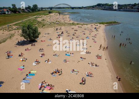 NIJMEGEN: Busy beaches during the corona time. Summer in the Netherlands, city of Nijmegen Credit: Pro Shots/Alamy Live News Stock Photo
