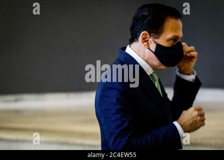 SÃO PAULO, SP - 26.06.2020: DORIA PRORROGA QUARENTENA ATÉ 14 DE JULHO - The Governor of the State of São Paulo, João Doria announces during a press conference this Friday (26th), at the Palácio dos Bandeirantes, the extension of the quarantine in the State that will be from June 29 to July 14. It also announced the flexibilization of the city of São Paulo, which advances to phase 3 yellowish São Paulo plan, in the fight against the new coronavirus (Covid-19), where beauty salons, bars and restaurants may open during reduced hours. (Photo: Aloisio Mauricio/Fotoarena) Stock Photo