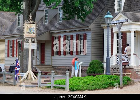 Tavern in Colonial Williamsburg, Virginia, USA Stock Photo