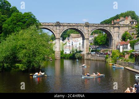 Knaresborough Viaduct & River Nidd in North Yorkshire Stock Photo