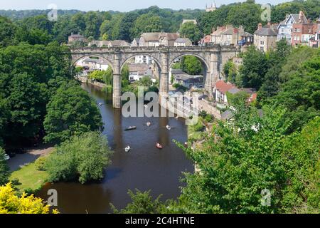 Knaresborough Viaduct & River Nidd in North Yorkshire Stock Photo