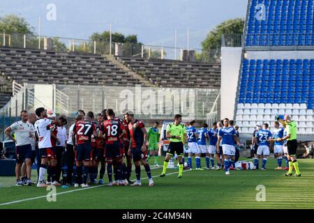 Brescia, Italy - 27 June, 2020: General view of cooling break during the Serie A football match between Brescia Calcio and Genoa CFC. The match ended in a 2-2 tie. Credit: Nicolò Campo/Alamy Live News Stock Photo