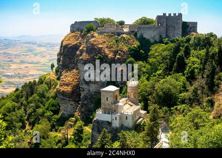 Il castello di Venere in Erice (Sicily / Italy) Stock Photo