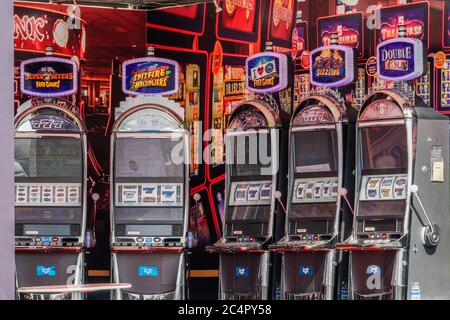 how slot machines work in greek casinos