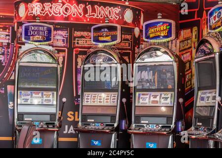 how slot machines work in greek casinos