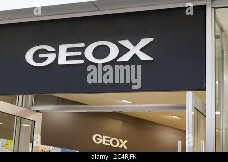 Bordeaux , Aquitaine / France - 06 20 2020 : Geox sign store and shop logo of Italian shoes and clothing brand Stock Photo