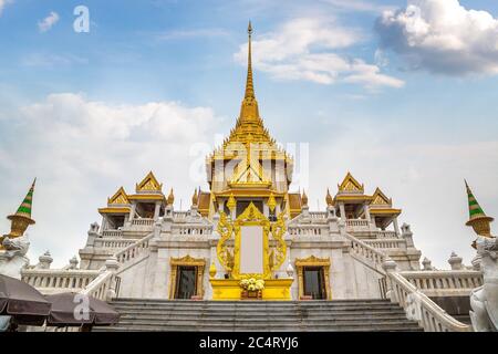 Wat Traimitr Withayaram temple in Bangkok, Thailand in a summer day Stock Photo